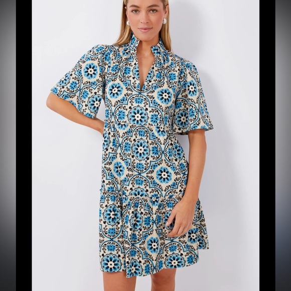 Tuckernuck Dresses & Skirts - Tuckernuck Golden Medallion Crawford Dress